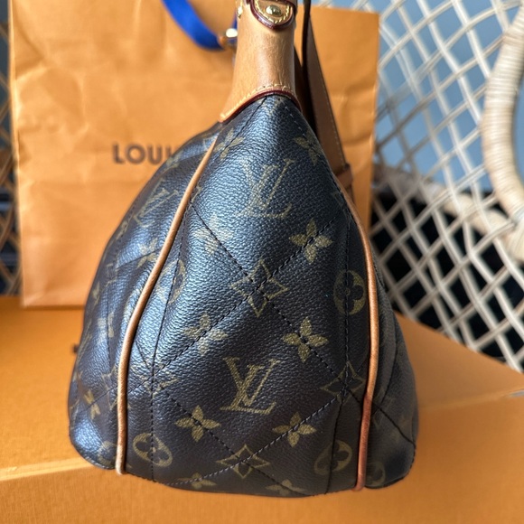 LOUIS VUITTON Handbag - Picture 10 of 13